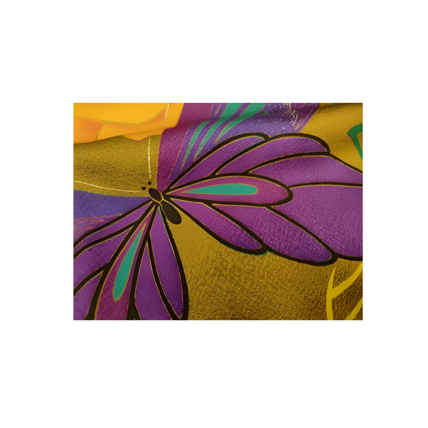 La Métamorphose Dorée — Furisode japonais vintage, Soie papillon ocre doré, Taishō Roman