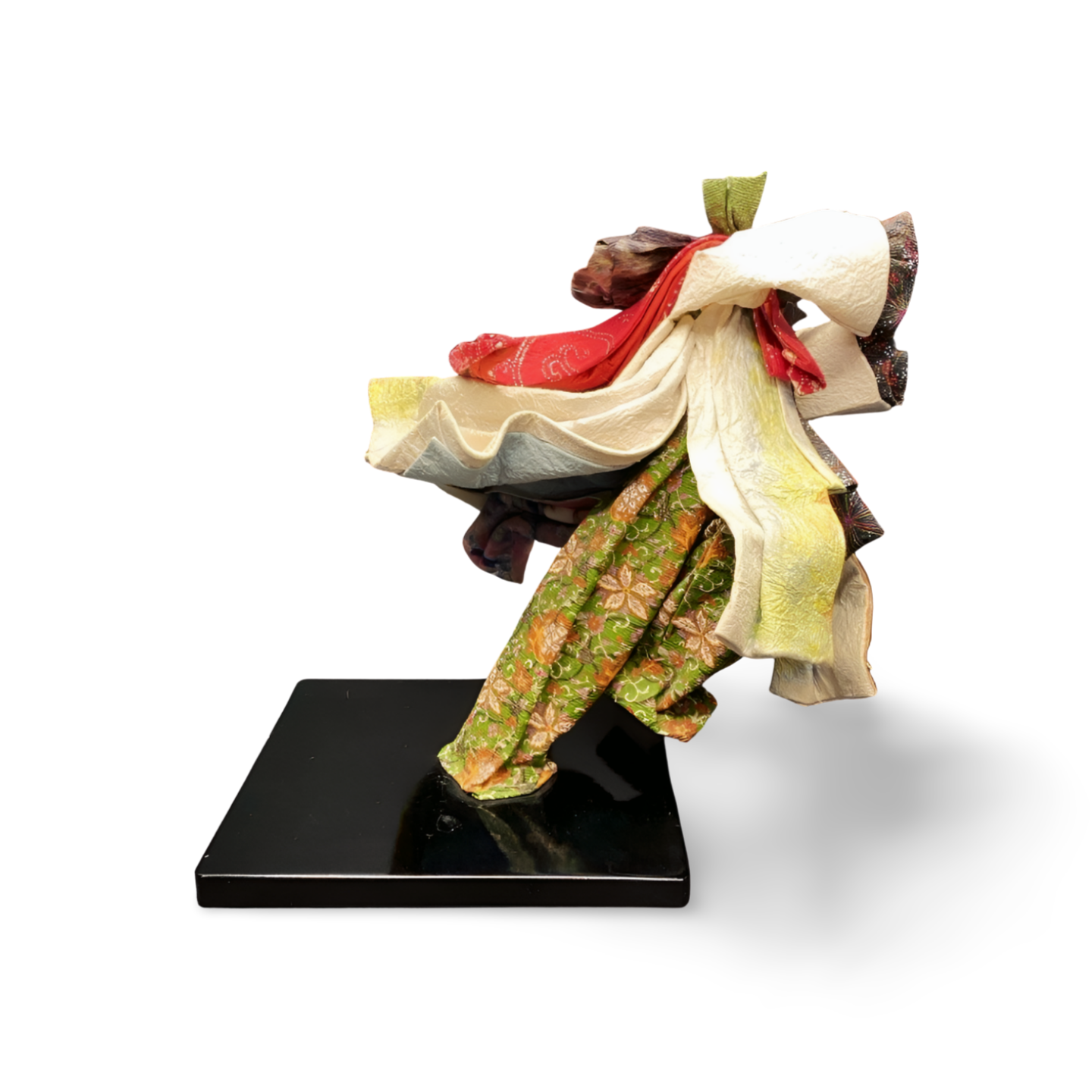 Die Windtänzerin: Original Washi-Skulptur von Kazue Tanabe
