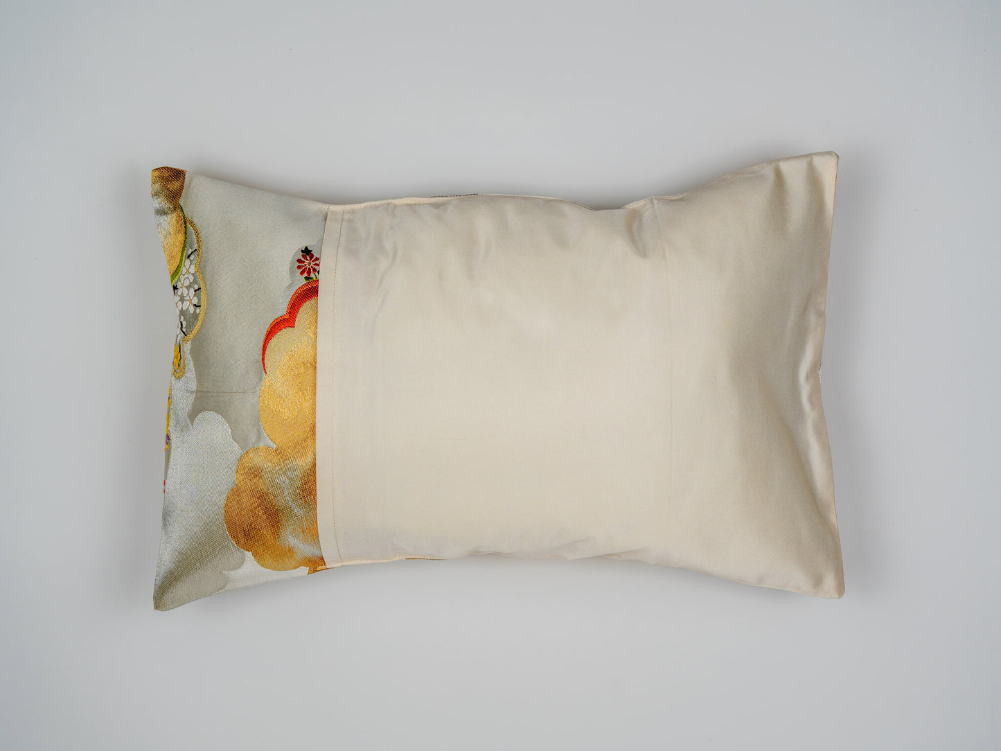 The Celestial Kumo Drift — Japanese Silk Lumbar Pillow, White & Gold Zuiun Cloud Obi