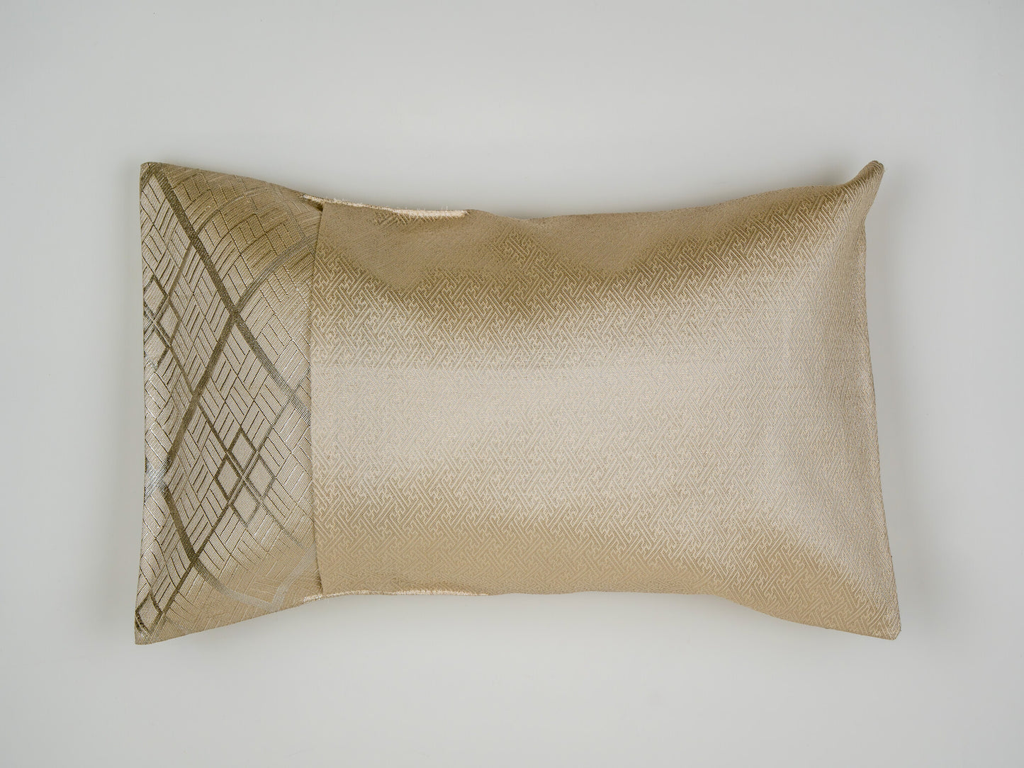 The Champagne Hishi Lattice — Japanese Silk Lumbar Pillow | Diamond Weave Obi