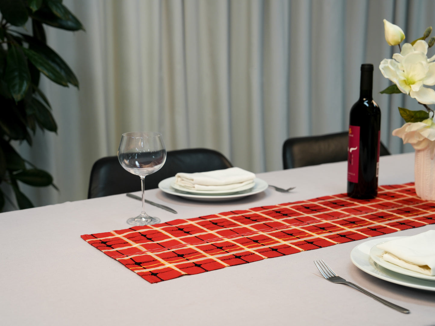 Japanese ceremonial silk table runner with koushi lattice in vermilion and ivory — Renaras atelier
