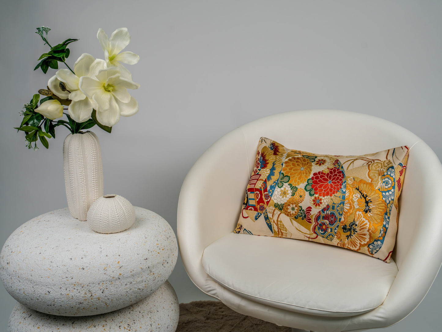 Japanese ceremonial silk lumbar pillow with ogi folding fan in cream and gold — Renaras atelier