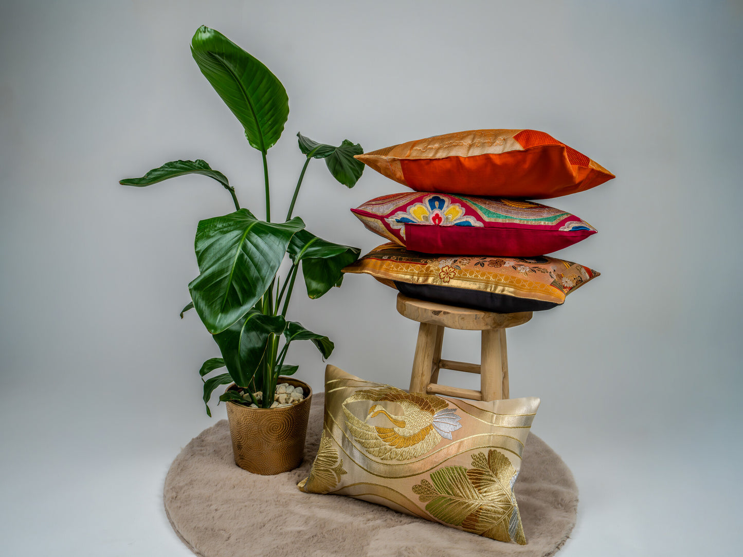 The Champagne Ho-o Crest