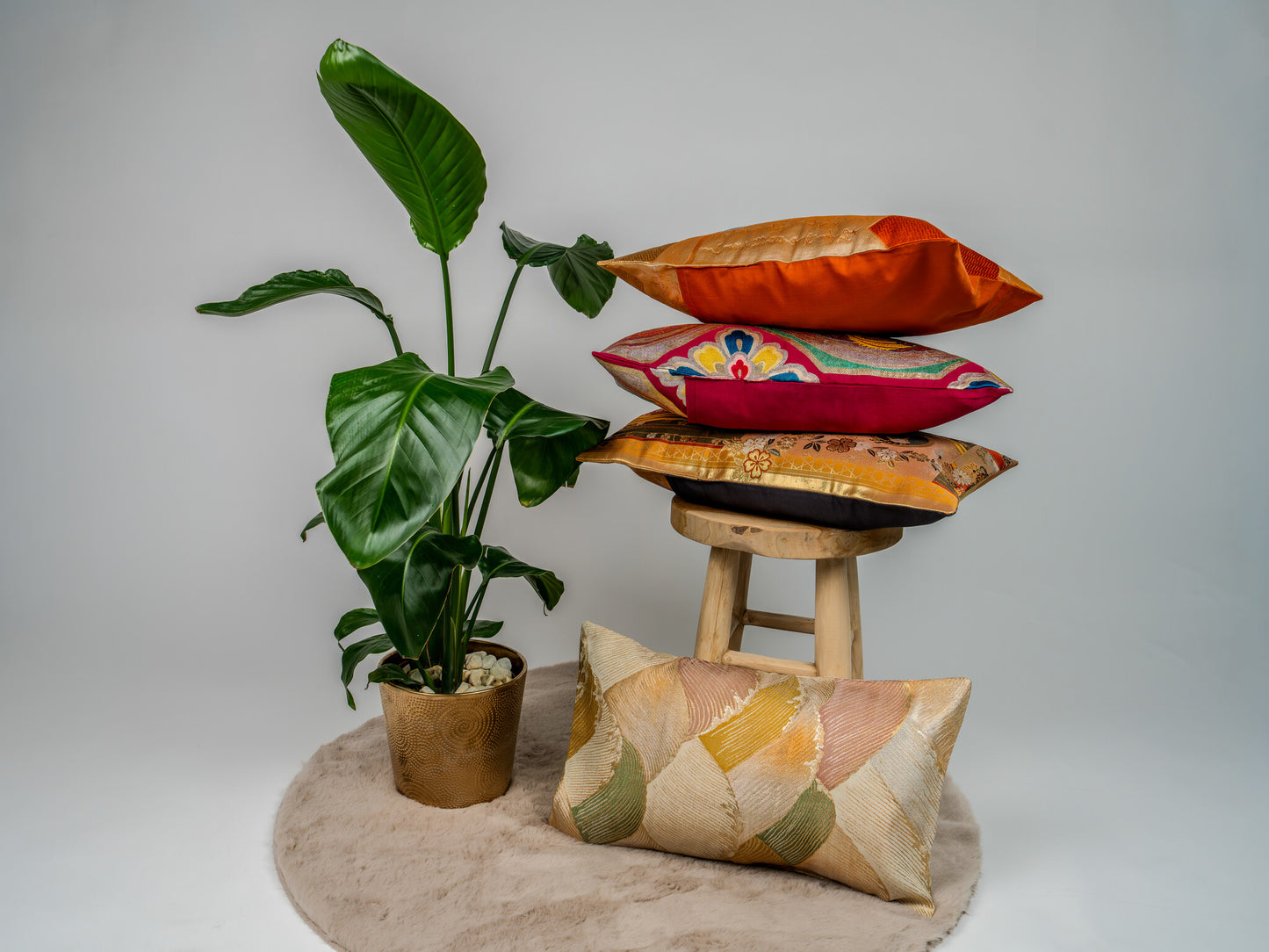 The Gilded Seigaiha Flow