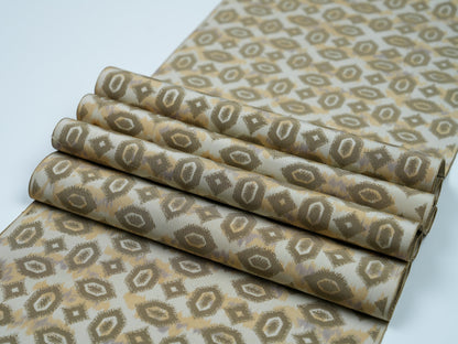 Japanese ceremonial silk table runner with hexagon and diamond lattice in platinum and champagne — Renaras atelier