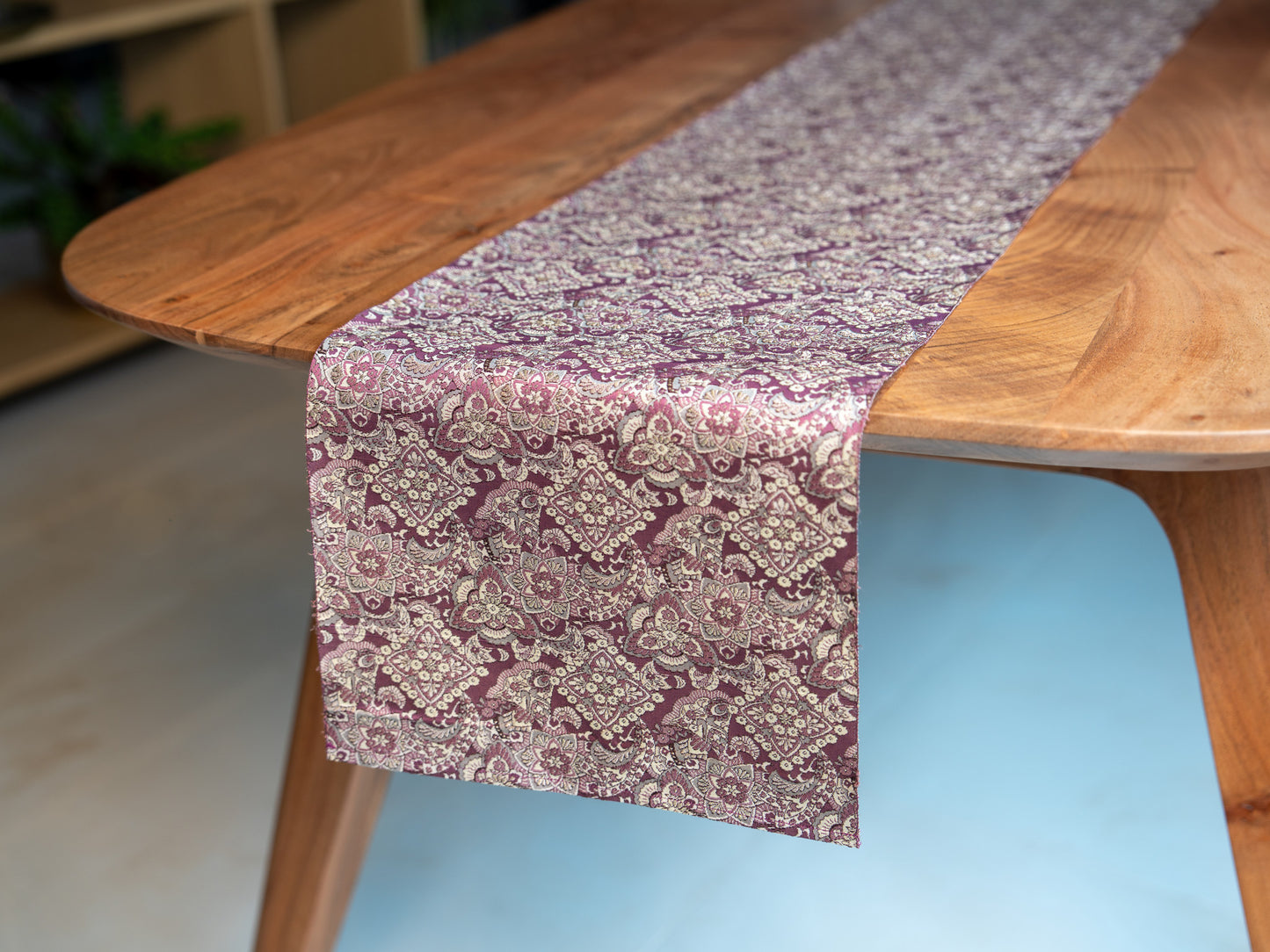 Japanese ceremonial silk table runner with damask medallion in aubergine and gold — Renaras atelier