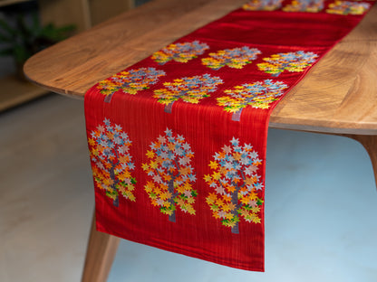 Japanese ceremonial silk table runner with momiji maple forest in crimson and multicolour — Renaras atelier