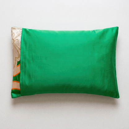 Japanese ceremonial silk lumbar pillow with mokkō kamon crest in emerald and gold — Renaras atelier